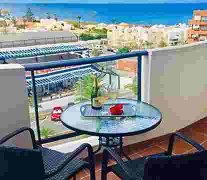 Encuentra los apartamentos en Palm-Mar con vistas al mar y muy bien situados para unas vacaciones de playa para desconectar de la rutina