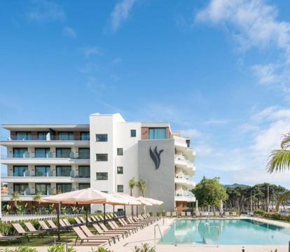 Descubre los hoteles más impresionantes de Vigo con vistas al mar, disfruta de la brisa del mar y relájate en tus vacaciones perfectas.