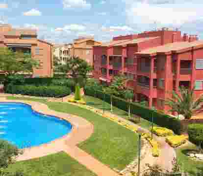 Immerse yourself in a captivating blend of stunning vistas, pristine shorelines, and a serene coastal ambiance in the best apartments in Calafat